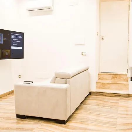 Suite Helena - 150Mt Da Piazza Del Plebiscito Apartment *